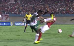 Série C: Victor Bolt, da Portuguesa, negocia com carrasco Vila Nova