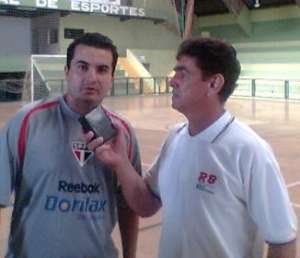 Rádio Bebedouro transmite duelo decisivo da segundona neste domingo