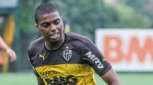 Jemerson não treina, mas Levir confia em ter o zagueiro contra a Ponte Preta