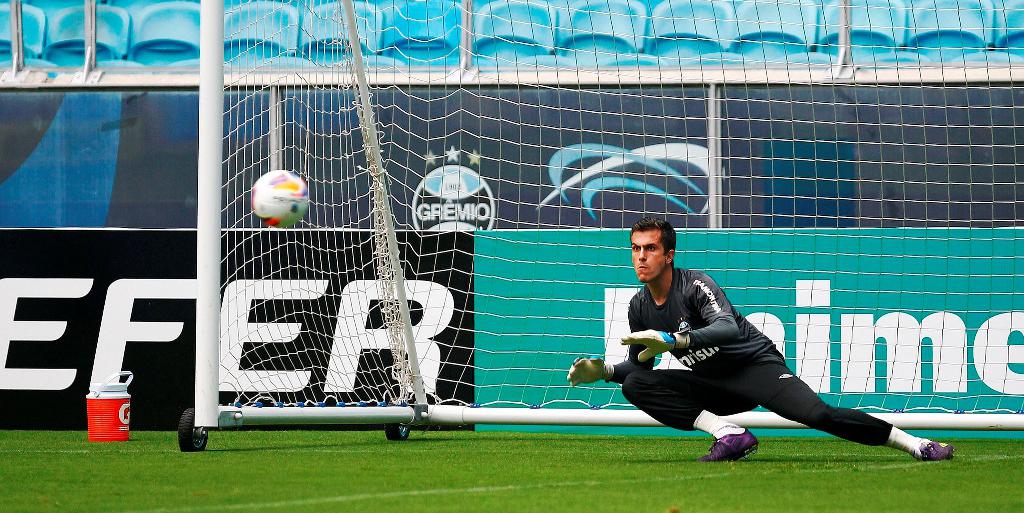 Preterido por Dunga na Seleção, Marcelo Grohe defenderá Grêmio contra o Vasco