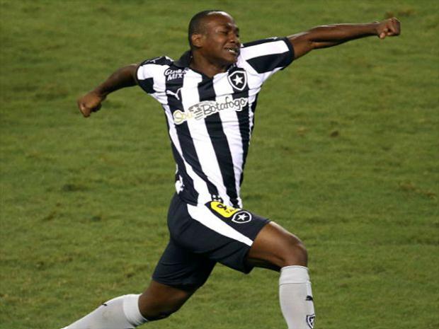 Sassá foi o nome do jogo na goleada sobre o Timbu - Divulgação/Botafogo FR