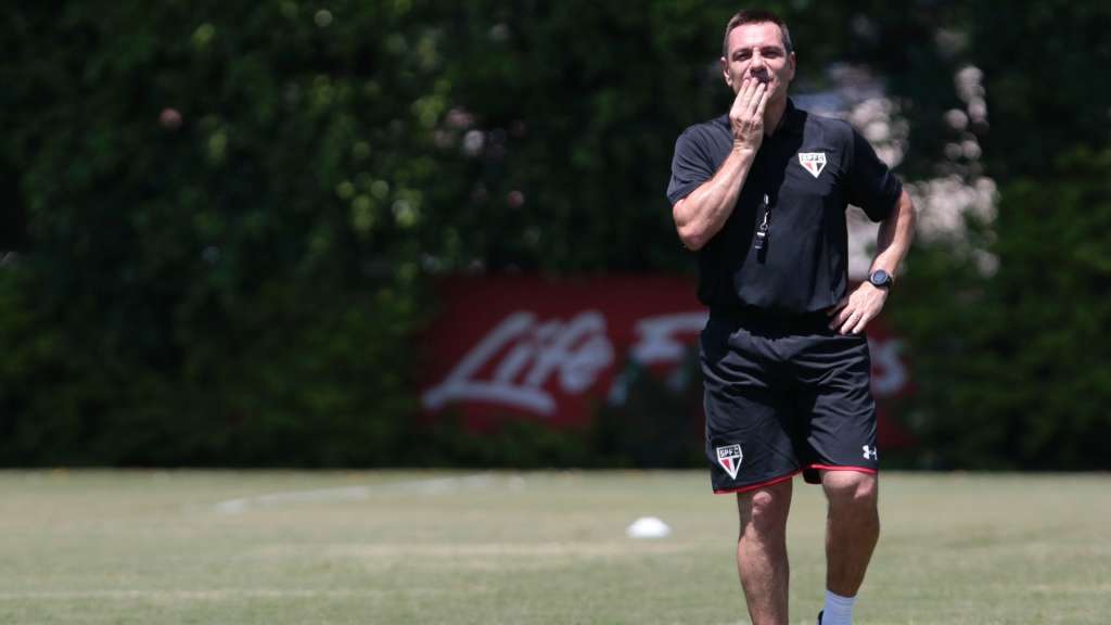 Doriva pede atenção total no São Paulo