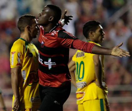 Ituano foi valente, mas levou terceiro gol aos 45 minutos. Foto: Fábio Schincariol (Site Ituano)