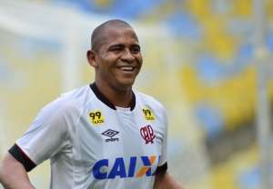 Walter comemora gol contra Flu e mira decisão na Copa Sul-Americana