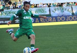 Chapecoense perde Apodi e Guto Ferreira estuda escalar time misto na Sul-Americana