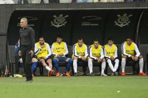 'Campeão virtual não existe, o que existe é campeão', diz Tite após nova vitória do Corinthians
