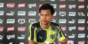 Edcarlos celebra mais uma chance no Atlético-MG em momento decisivo