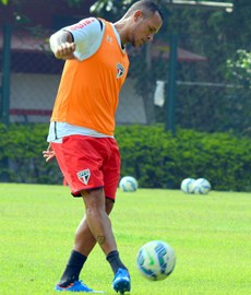Recuperado, Luis Fabiano deve ficar à disposição contra o Santos