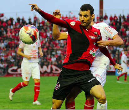 Brasil forçou bastante, mas não superou a marcação do Vila Nova-GO