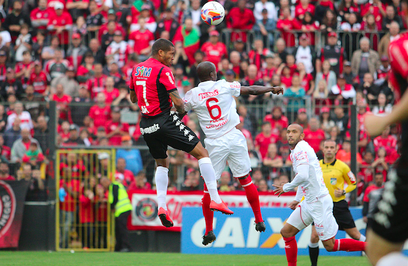 Brasil e Vila Nova-GO empataram sem gol no Bento Freitas, em Pelotas (RS)