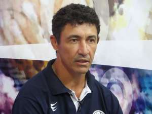 Série C: Confiança renova com Betinho e deve buscar reforços no futebol paulista