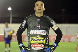 Série B: Marcos, goleiro do Paraná, lamenta empate contra 