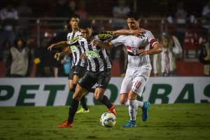 Copa do Brasil: Com boa vantagem, Santos encara São Paulo na Vila em semi