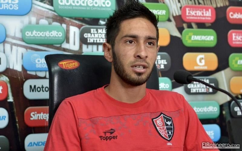 Sem chances na Argentina, Hérnan Villalba defenderá a seleção paraguaia