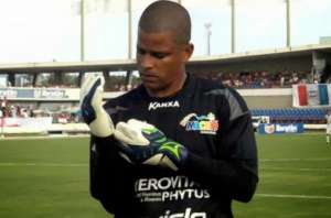 Luto! Morre mulher do goleiro Júlio César, ex-Ponte e atualmente no CRB