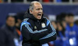 Com Oswaldo balançando, diretoria do Flamengo sonha com técnicos estrangeiros