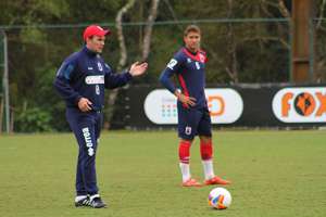 Série B: Paraná quer fazer fator casa para confirmar permanência na competição contra Macaé