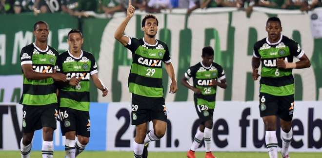 Chapecoense fará final da Sul-Americana com atual campeão da