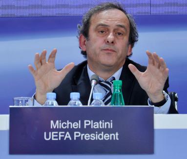 Michel Platini foi suspenso pela Fifa e retirou sua candidatura