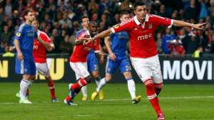 Paraguaio Oscar Cardozo é oferecido ao Corinthians, que analisa a contratação