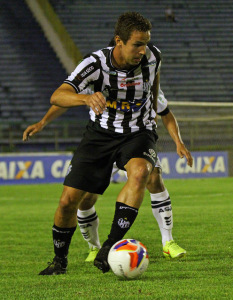 Série C: De volta ao Tupi, Bruno Ré aposta em contra-ataque para chegar à final