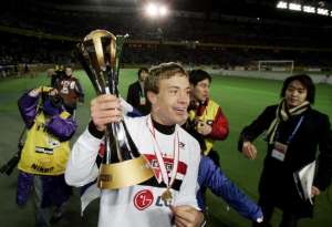 São Paulo analisa a possibilidade de contratar o ídolo Lugano