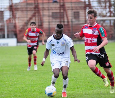 Joãozinho ganhará chance de titular no Leão da 13