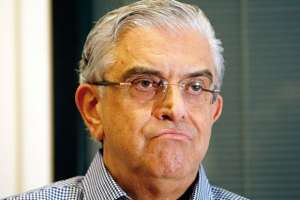 Presidente do Atlético-PR, Petraglia é suspenso por críticas à arbitragem