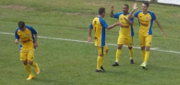 São Carlos jogou melhor e chegou à vitória sobre o Fernandópolis, ficando perto do título da Segundona