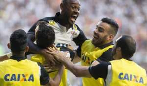 Treinador campeão no Nordeste, Roberto Fernandes, é a atração no Camarote Rede Família