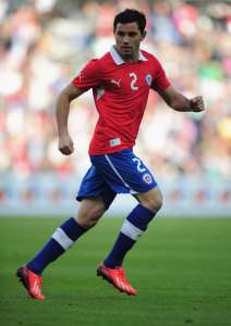 Eliminatórias: Mena é chamado pela seleção chilena e desfalca o Cruzeiro no Brasileirão