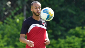 Wesley ganha espaço e deve ser mantido entre os titulares do São Paulo
