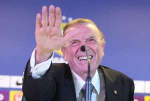 Marin dá R$ 56 milhões e apartamento para ficar em prisão domiciliar nos EUA