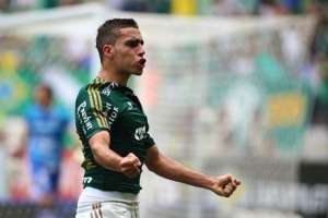 Três meses após cirurgia, Gabriel corre no campo no Palmeiras