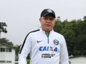 Coritiba terá Pachequinho como interino e promete novo técnico na próxima semana