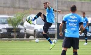 Grêmio treina sem Luan, mas atacante não preocupa para domingo