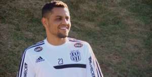 Substituto de Felipe Azevedo é a principal dúvida na Ponte