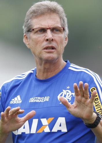 Oswaldo de Oliveira comanda o Flamengo