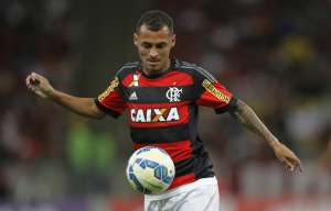Oswaldo repete time titular do Flamengo com Pará e Alan Patrick