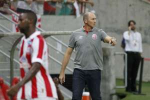 Série B: Técnico do Náutico 'esconde' escalação para reencontro com time que o derrubou no ABC