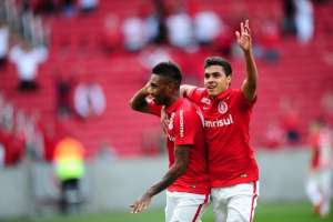 Internacional 1 x 0 Ponte Preta - Falta de 