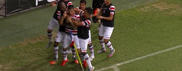 Santa Cruz faz festa no gol de Bruno Moraes