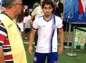 Série B: Jogador do Bahia protege companheiros: 'A gente quer subir mais do que os torcedores'