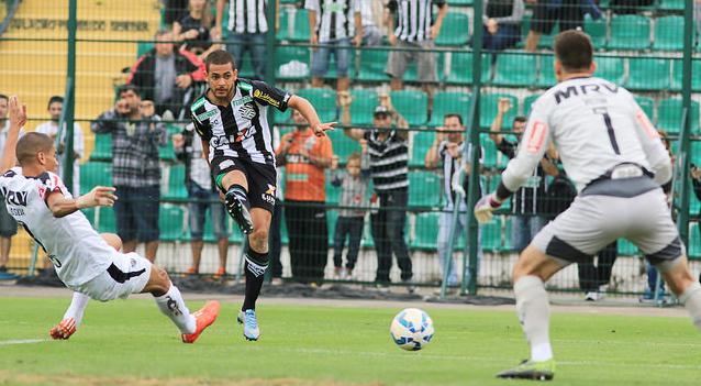 Figueirense perdeu muitas chances de gol e o Galo acabou vencendo em Florianópolis