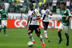 Palmeiras 0 x 2 Vasco - Trem Bala quebra tabu de 14 anos e fica perto de deixar Z4