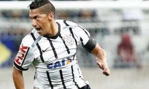 Corinthians já pensa em 2016 e fará reunião com Ralf por renovação de contrato