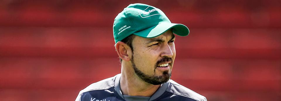 Moises Egert, técnico do Linense