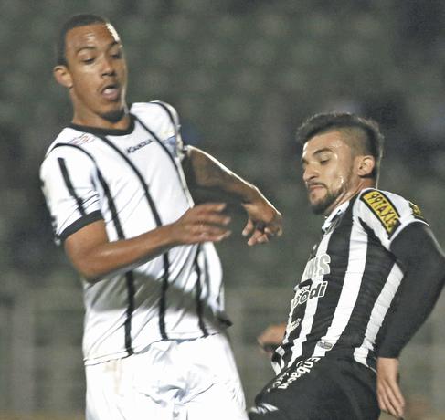 Ceará e Bragantino se enfrentam