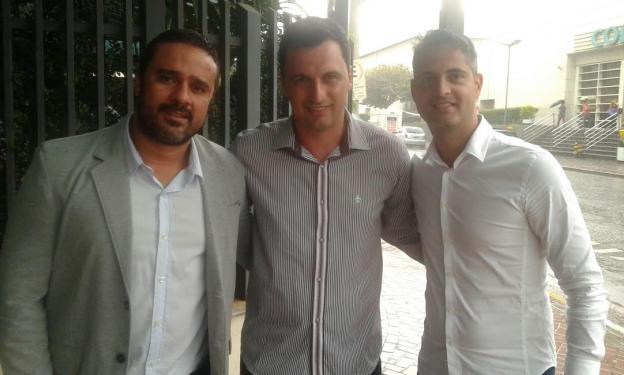 Técnicos Marcelo Dias, do Votuporanguense (à esquerda) e Rodrigo Viana, do Juventus (à direita) foram a FPF