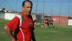 Série B: Nedo Xavier perde dupla de zaga e Boa Esporte terá mudanças